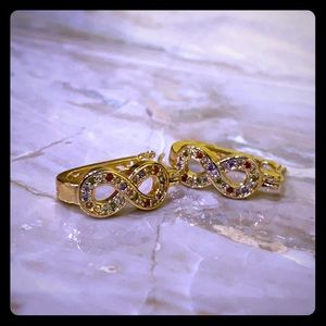 Earrings/ stainless gold/ infinite style